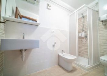 One-room apartment Via palazzo di città, Saluzzo - photo 8