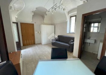 One-room apartment Via palazzo di città, Saluzzo - photo 8