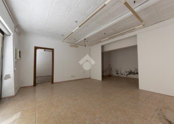 Negozio Via Vittorio Emanuele, Occimiano - foto 3