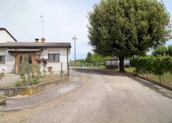 One-room apartment Comacchio - photo 6