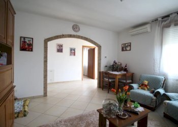 One-room apartment Comacchio - photo 18
