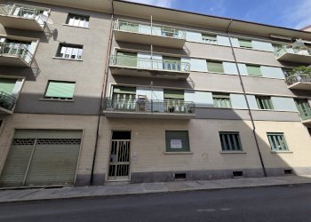 Facciata - Three-room apartment Via Giovanni Schiaparelli, 8, Cuneo (neighborhood Centro) - photo 1