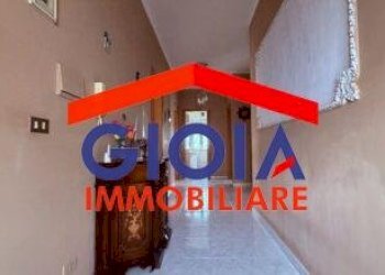 Two-room apartment Mondragone - photo 2