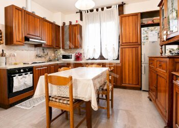 Portion of a house Molinella - photo 23