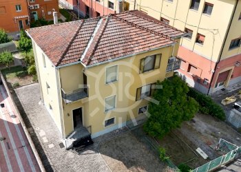 Portion of a house Molinella - photo 29