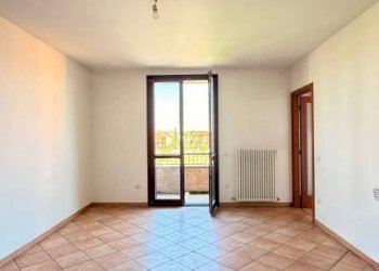 Three-room apartment Medesano - photo 1