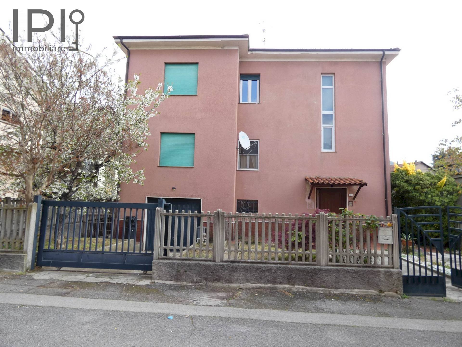 Foto 1 - Quadrilocale via modena
 
3, Cairo Montenotte - foto 1
