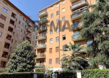Edificio all\'aperto - Trilocale Via Achille Zezon
 
8, Milano - foto 4