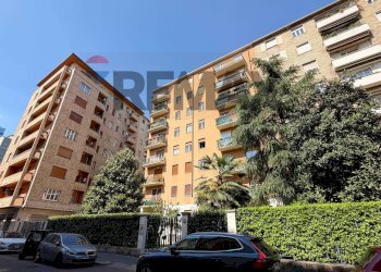 Edificio all\'aperto - Trilocale Via Achille Zezon
 
8, Milano - foto 40