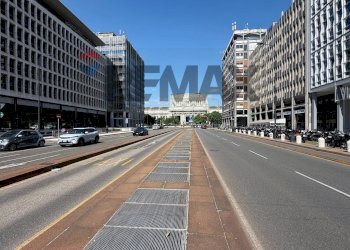 Edificio all\'aperto - Trilocale Via Achille Zezon
 
8, Milano - foto 42