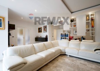 Soggiorno - Casa semi indipendente Strada Statale 16 Km 788+400, Giovinazzo - foto 4