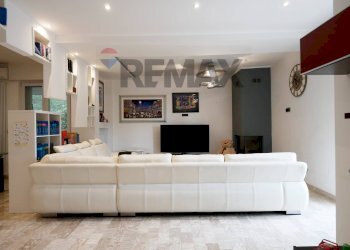 Soggiorno - Casa semi indipendente Strada Statale 16 Km 788+400, Giovinazzo - foto 7