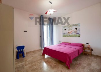 Camera / camera da letto - Casa semi indipendente Strada Statale 16 Km 788+400, Giovinazzo - foto 13