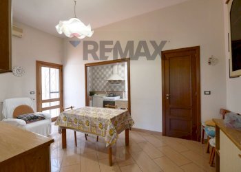 Sala da pranzo - Casa indipendente Via Buccari
2, Giovinazzo - foto 7