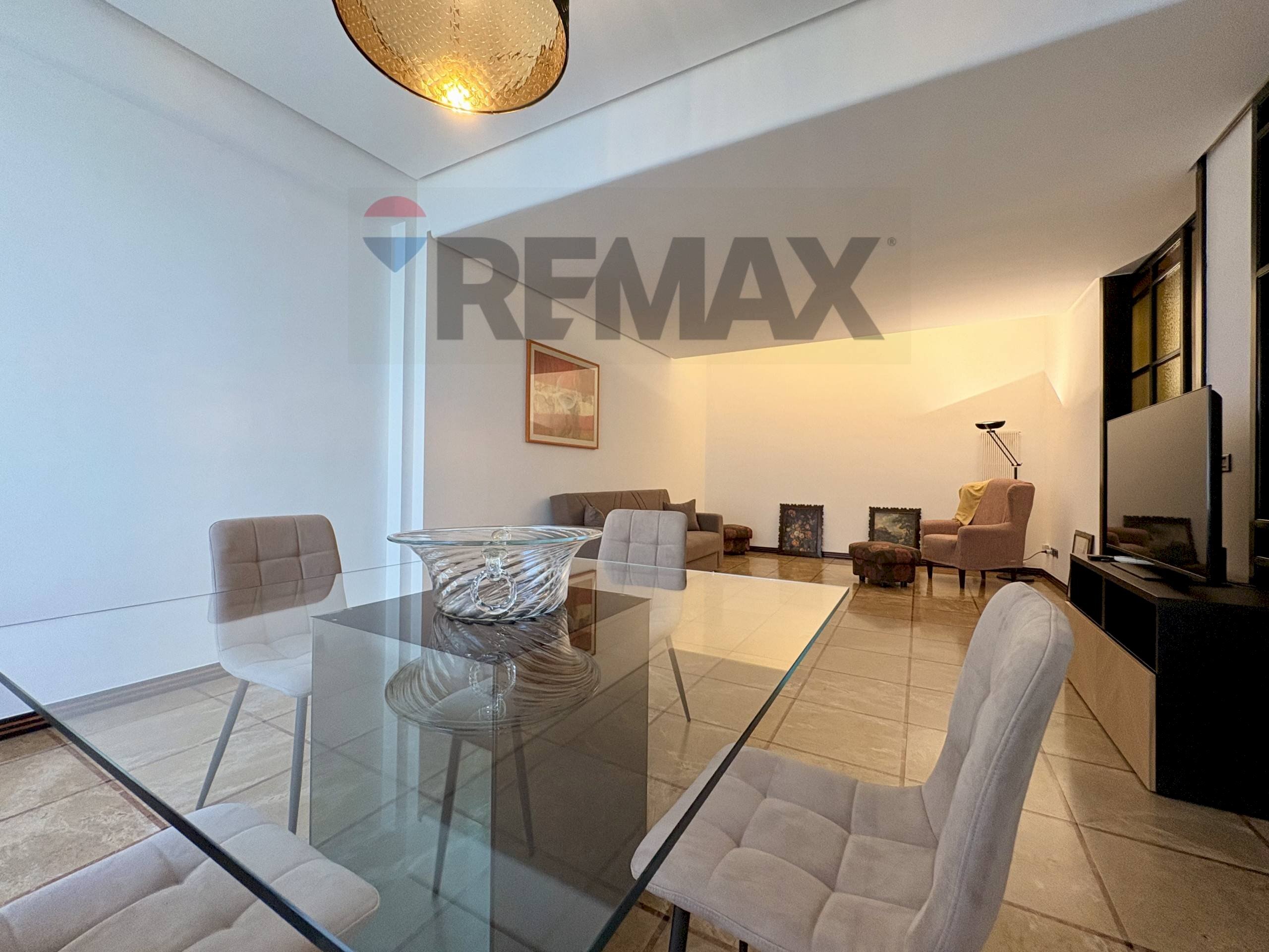 Sala da pranzo - Four-room apartment Via Principe Amedeo
36, Bari - photo 2