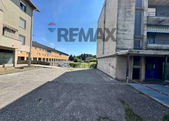 Edificio all\'aperto - Trilocale PIAZZA FRATELLI ROSSELLI
1, Malnate - foto 28