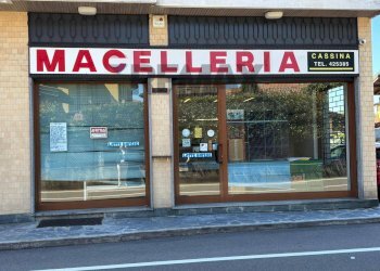 Edificio all\'aperto - Negozio via Ravina
44, Malnate - foto 2
