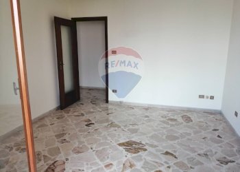 Camera - Quadrilocale Viale Regione Siciliana Nord Ovest
 
3350, Palermo - foto 5