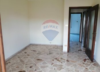 Camera - Quadrilocale Viale Regione Siciliana Nord Ovest
 
3350, Palermo - foto 26
