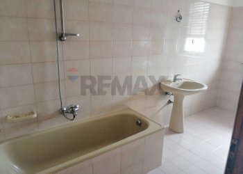 Bagno - Quadrilocale Viale Regione Siciliana Nord Ovest
 
3350, Palermo - foto 33