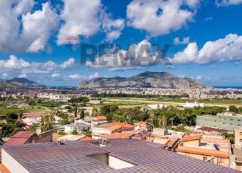Vista delle montagne - Appartamento Via Francesco Emanuele Cangiamila
 
5, Palermo - foto 1