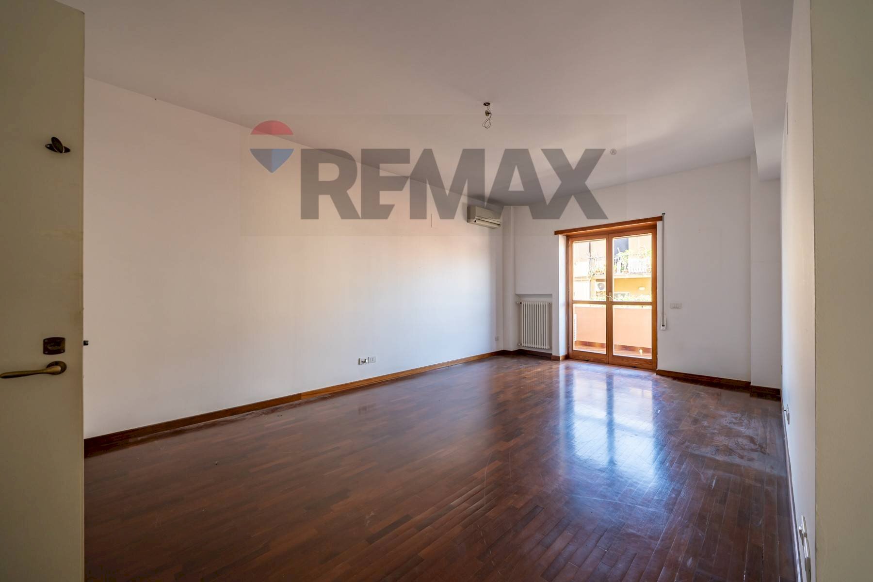 ampio living - Four-room apartment Via Vincenzo Di Marco
29, Palermo - photo 2