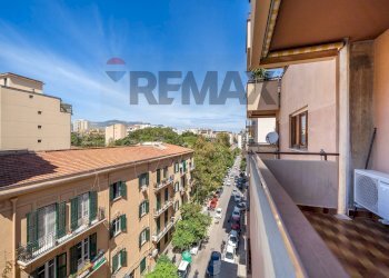 Edificio all\'aperto - Four-room apartment Via Vincenzo Di Marco
 
29, Palermo - photo 1