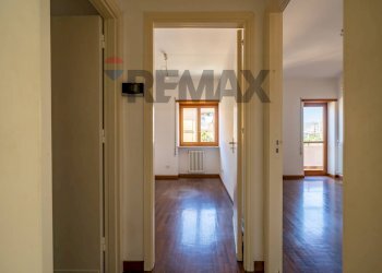 disimpegno zona notte - Four-room apartment Via Vincenzo Di Marco
 
29, Palermo - photo 6