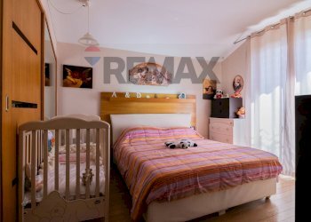Camera / camera da letto - Four-room apartment via vincenzo bellini
 
15, Pedara - photo 9