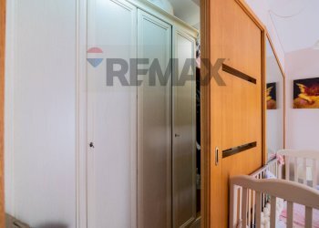 Camera / camera da letto - Four-room apartment via vincenzo bellini
 
15, Pedara - photo 13