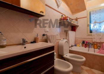 Bagno - Four-room apartment via vincenzo bellini
 
15, Pedara - photo 14