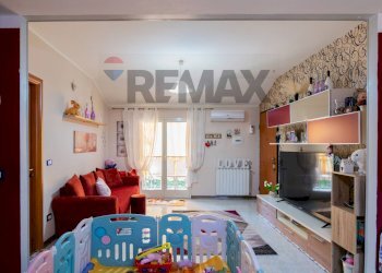 Soggiorno - Four-room apartment via vincenzo bellini
 
15, Pedara - photo 26