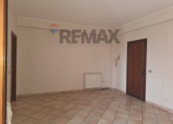 Stanza vuota - Trilocale via Luigi Capuana
 
4, Aci Sant'Antonio - foto 2