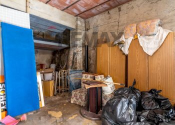 Dispensa di stoccaggio - Casa indipendente Via Mannelli
 
2, Caltagirone - foto 35