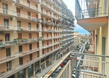 Edificio all\'aperto - Ufficio Corso Sicilia
 
71, Acireale - foto 2
