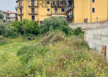 Edificio all\'aperto - Terreno edificabile Via Sottotenente Lombardo
13, San Pietro Clarenza - foto 1