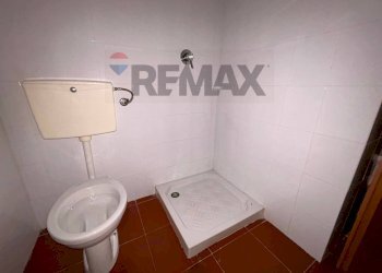 Bagno - Quadrilocale Via Caramme
 
40, Valverde - foto 11