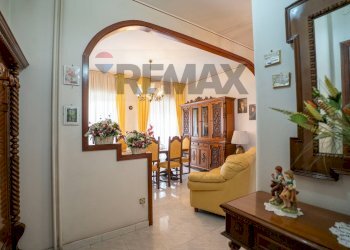 Soggiorno - Apartment Via Salvatore Salomone Marino
 
174, Catania - photo 2