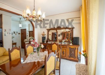 Sala da pranzo - Apartment Via Salvatore Salomone Marino
 
174, Catania - photo 3
