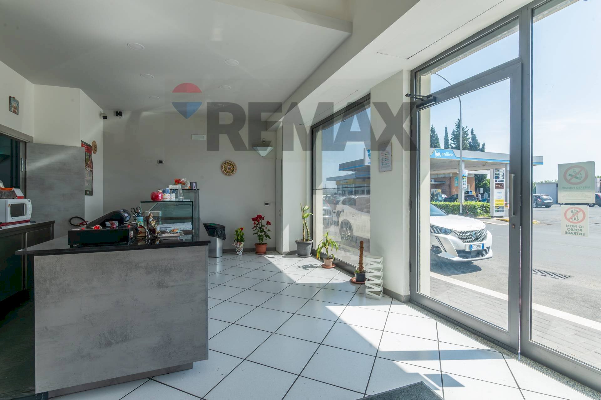 Ricezione / Lobby - Commercial Premises Via Etnea
 
191, Lentini - photo 1