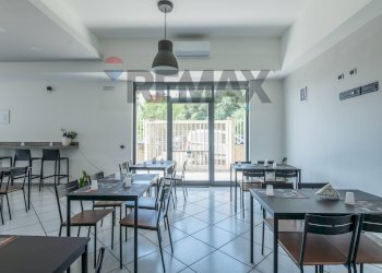 Sala da pranzo - Commercial Premises Via Etnea
191, Lentini - photo 12