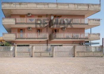 Edificio all\'aperto - Commercial Premises Via Etnea
191, Lentini - photo 22