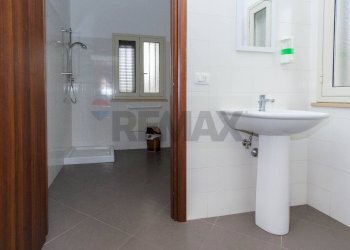 Bagno - Attività Commerciale via Antonio Gramsci
 
91/A, Gravina di Catania - foto 31