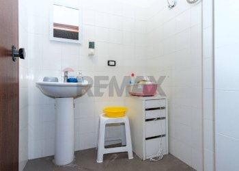 Bagno - Attività Commerciale via Antonio Gramsci
 
91/A, Gravina di Catania - foto 32