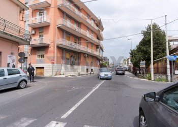 Edificio all\'aperto - Attività Commerciale via Antonio Gramsci
 
91/A, Gravina di Catania - foto 36
