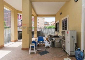 Terrazza - Attività Commerciale via Antonio Gramsci
 
91/A, Gravina di Catania - foto 40