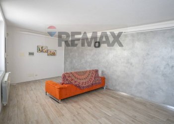 Soggiorno - Three-room apartment Via Corridoni
 
4, Gavirate - photo 3