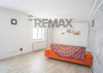 Soggiorno - Three-room apartment Via Corridoni
 
4, Gavirate - photo 5