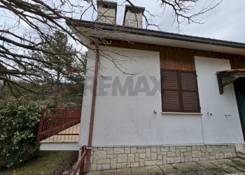 Casa all\'aperto - Villa loc. Valdolmo
 
53, Sassoferrato - foto 11