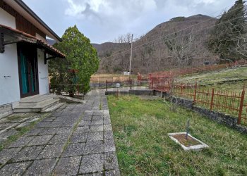 Vista delle montagne - Villa loc. Valdolmo
 
53, Sassoferrato - foto 13